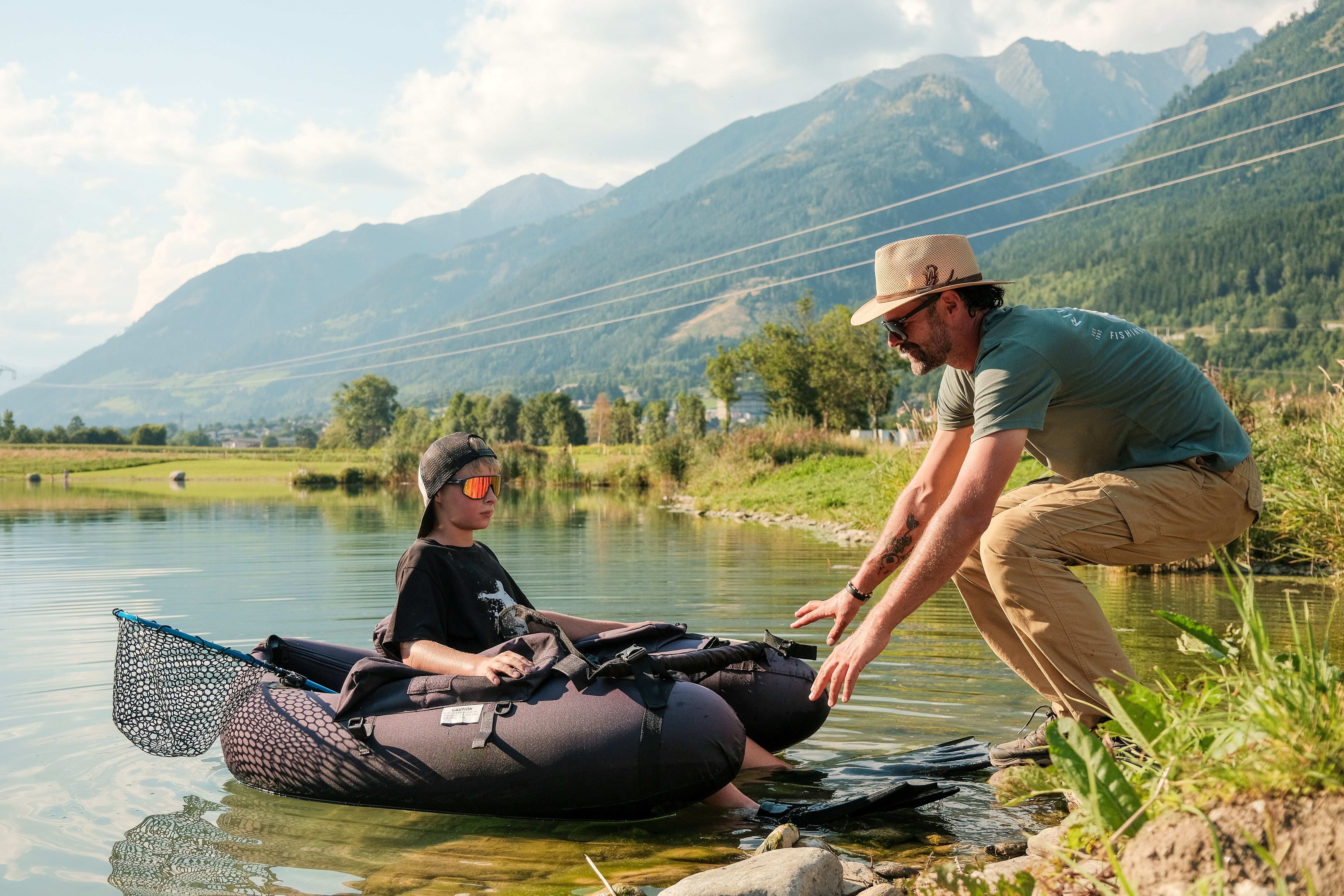 Gutscheine Riverside Tagesfischen, Guiding, Übernachten