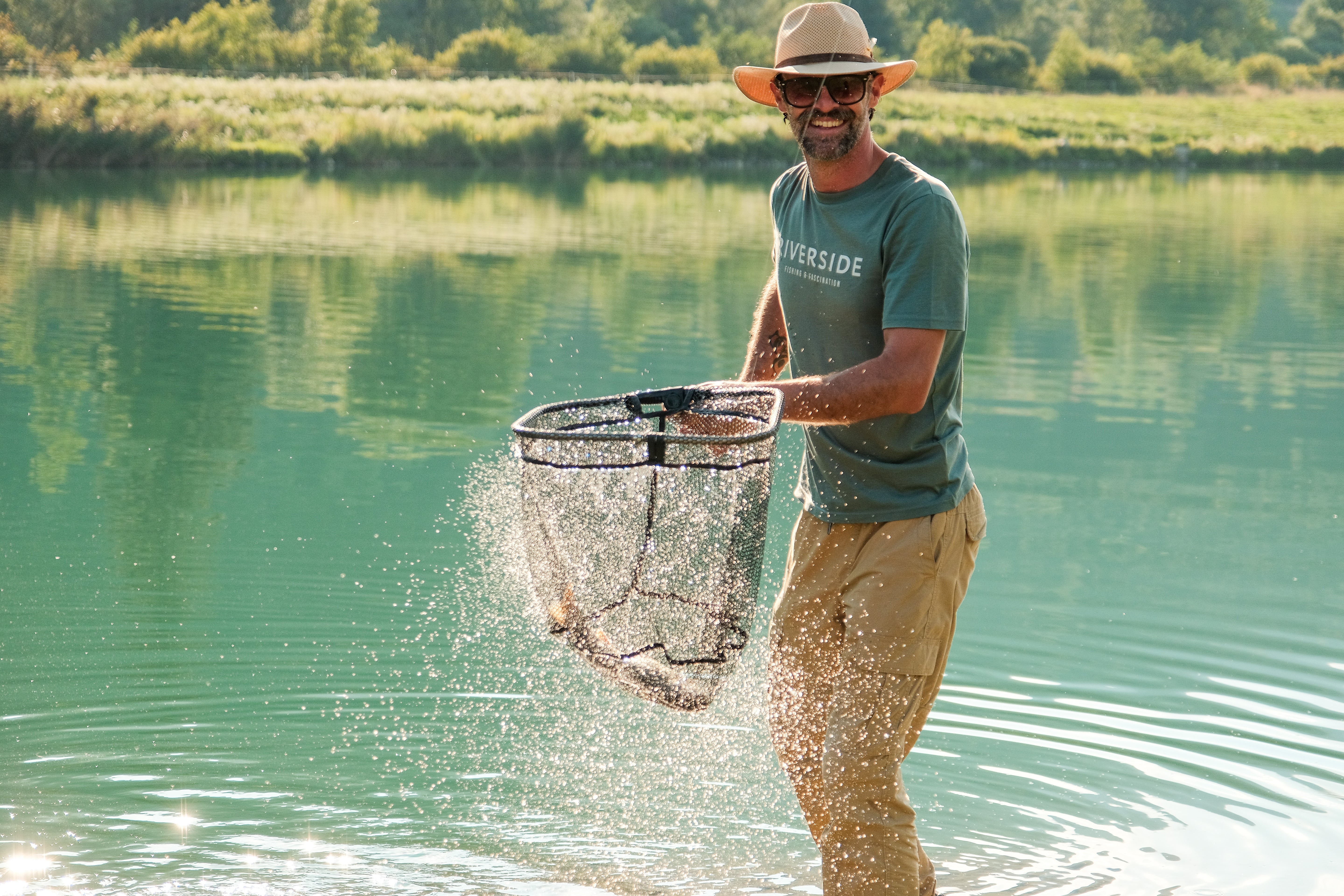Gutscheine Riverside Tagesfischen, Guiding, Übernachten